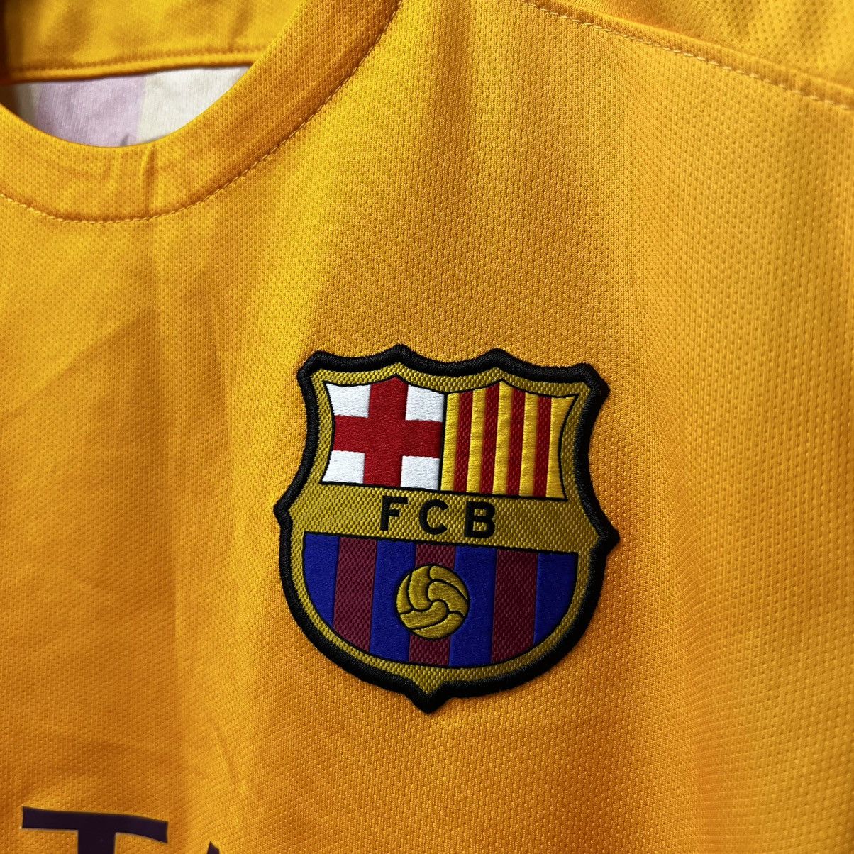Nike Nike Barcelona FCB 2015/16 Away Football Soccer Shirt Jersey Size US S / EU 44-46 / 1 - 11 Thumbnail