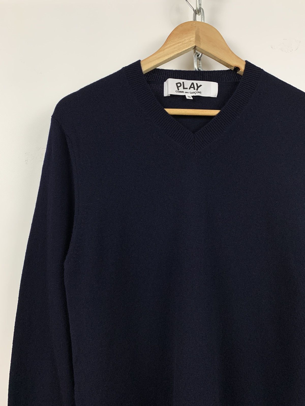Comme des Garcons Comme des Garçons Play V-Neck Wool Sweater Size US M / EU 48-50 / 2 - 6 Thumbnail