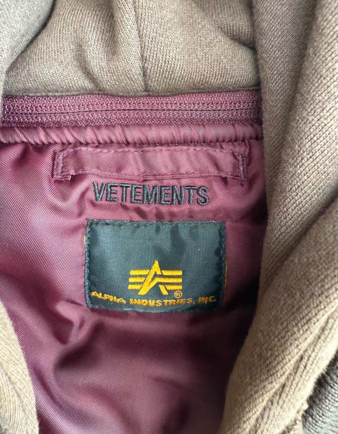 Vetements Vetements x alpha industries archive bomber Size US S / EU 44-46 / 1 - 14 Thumbnail