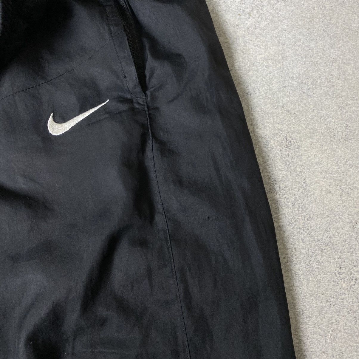 Nike Vintage Nike Track Pants Y2K Nylon Size US 32 / EU 48 - 7 Thumbnail