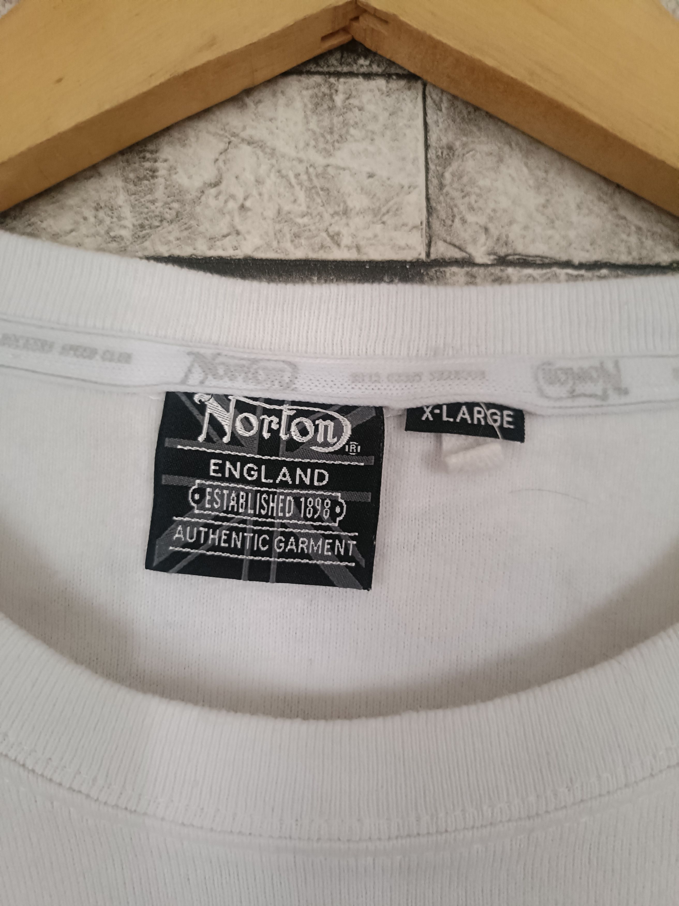 Norton British Norton motorcycle heritage paisley long sleeve shirt Size US XL / EU 56 / 4 - 6 Thumbnail