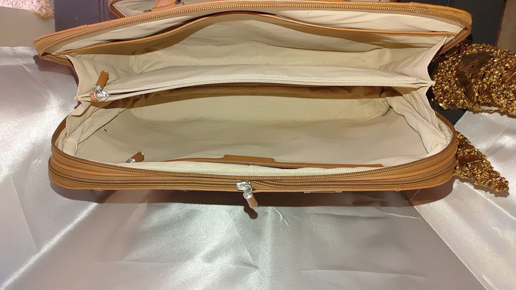 Other Levenger Blair Expandable Leather Attache Size ONE SIZE - 9 Thumbnail