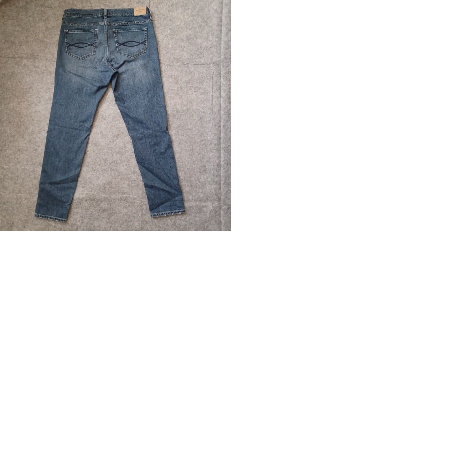 Abercrombie & Fitch Abercrombie & Fitch Jeans Women 2 26 Blue Distressed Medium Wash 31x26 Classic Tapered Jeans Womens Jeans Size 26" / US 2 / IT 38 - 9 Thumbnail