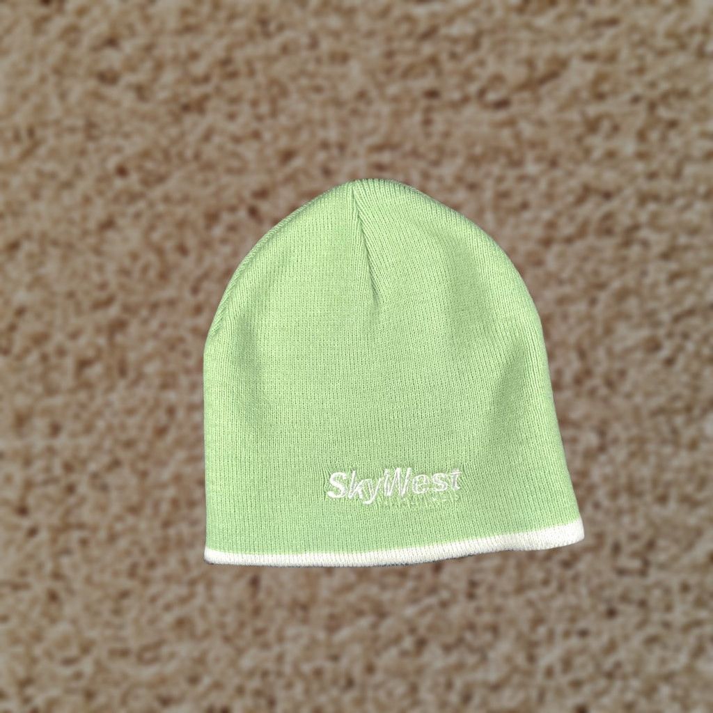 Vintage Magic Headwear SkyWest Airlines Hat Beanie Mens One Size Green Knit Winter Size ONE SIZE - 1 Thumbnail