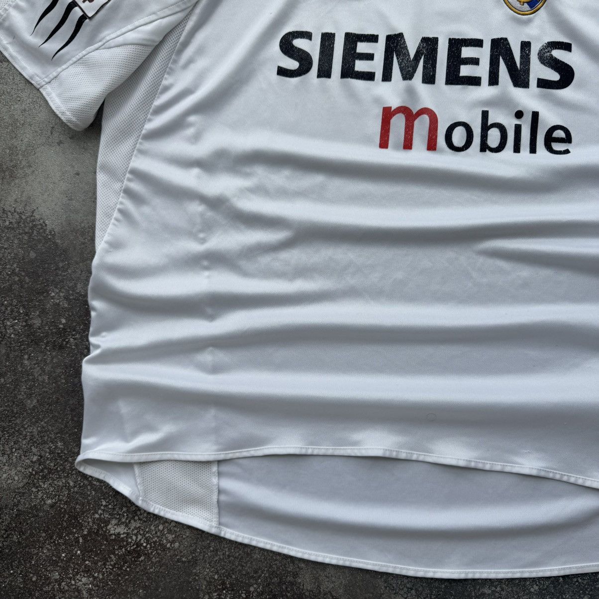 Adidas 2004/2005 Real Madrid Iconic Home Adidas Vintage Jersey Size US XL / EU 56 / 4 - 5 Thumbnail