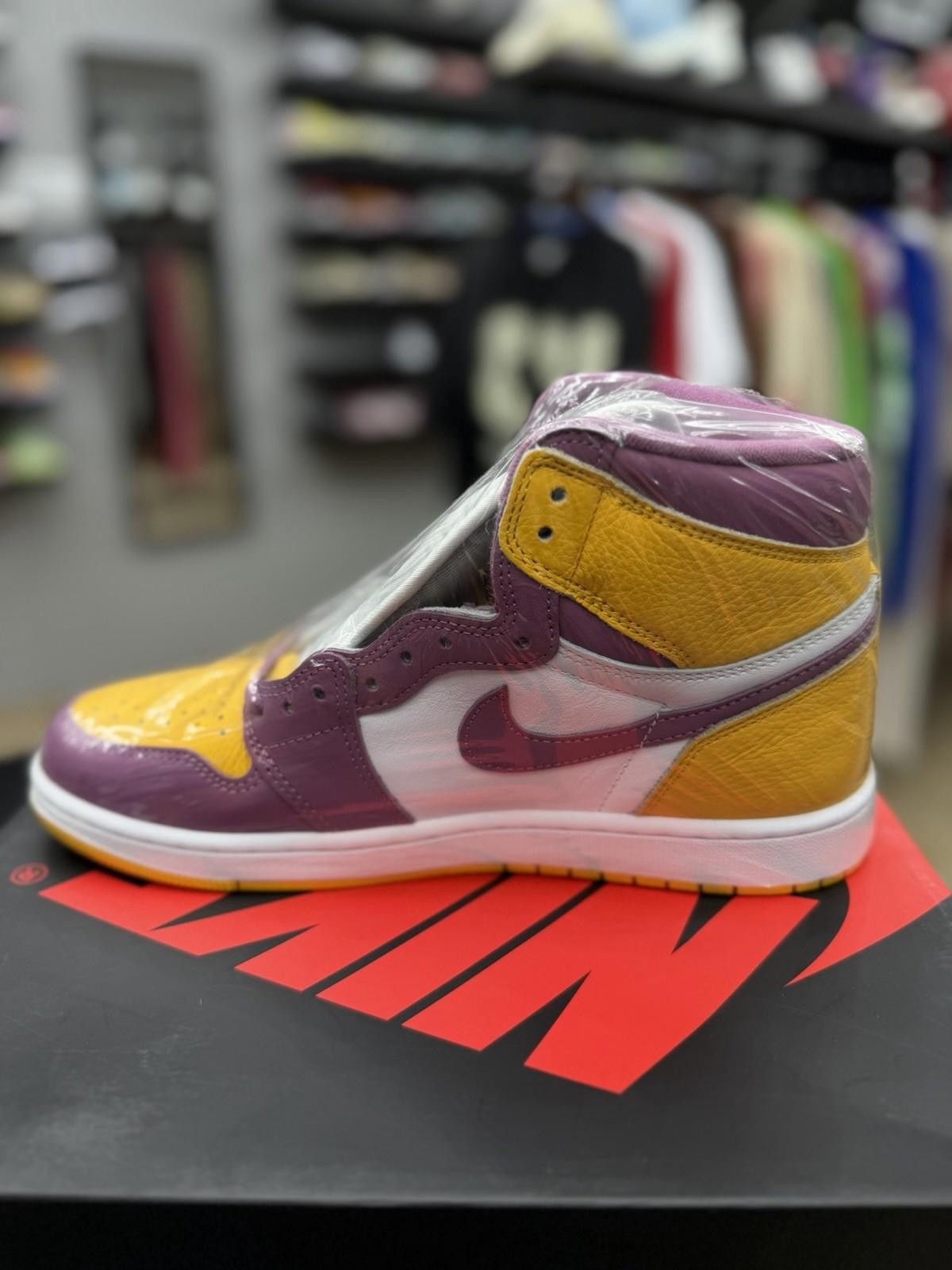 Other Nike Air Jordan 1 Retro High OG 'Brotherhood' Size 9.5 NEW Size US 9.5 / EU 42-43 - 7 Thumbnail