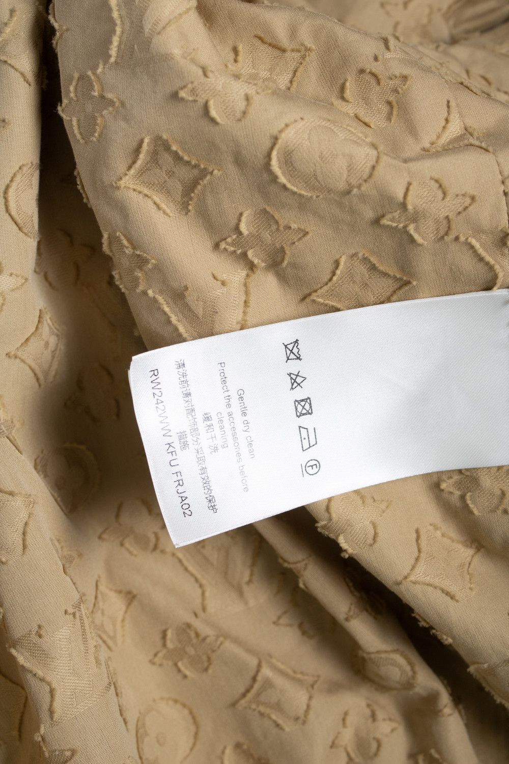 Louis Vuitton Louis Vuitton, Beige monogram bomber Size S / US 4 / IT 40 - 10 Thumbnail