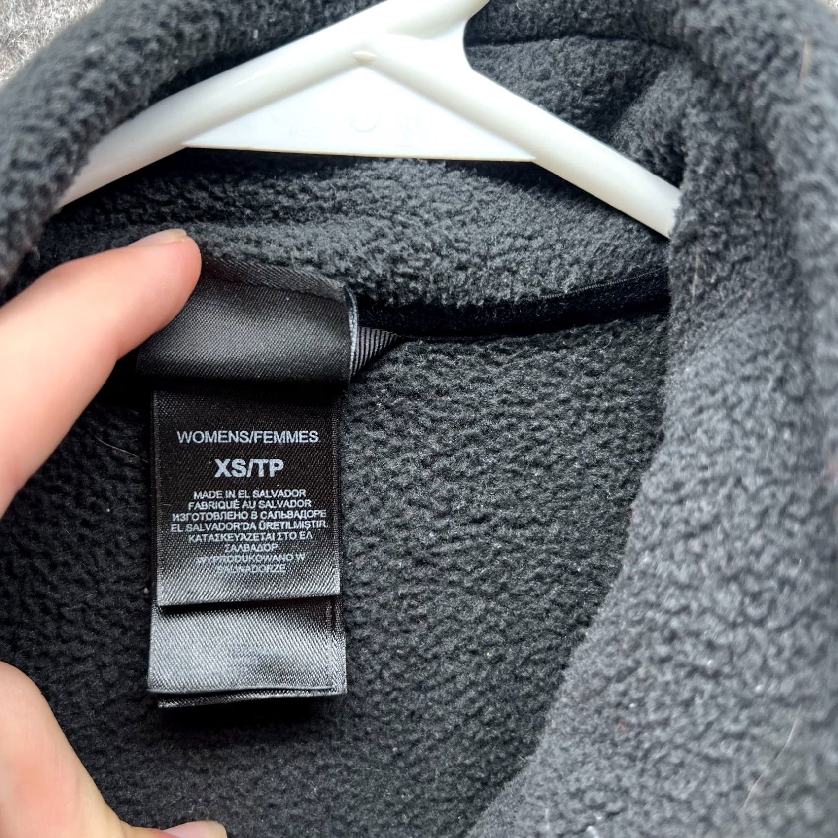 The North Face VINTAGE The North Face Vest Womens XS Polartec Black Full Zip Sleeveless Fleece Size XS / US 0-2 / IT 36-38 - 6 Thumbnail