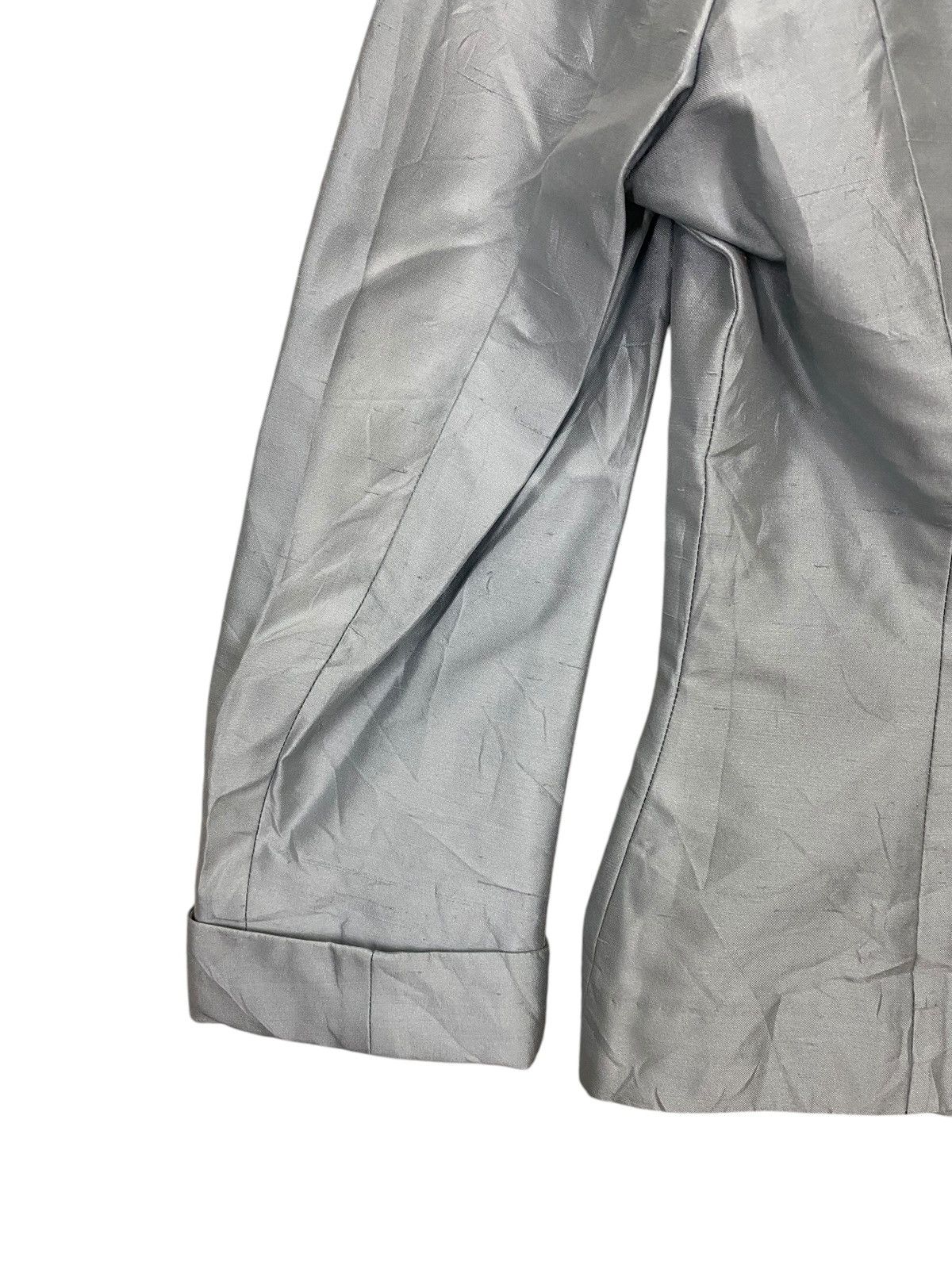 Givenchy × Vintage Vintage givenchy boutiques crop blazer silk size 38 Size S / US 4 / IT 40 - 4 Thumbnail