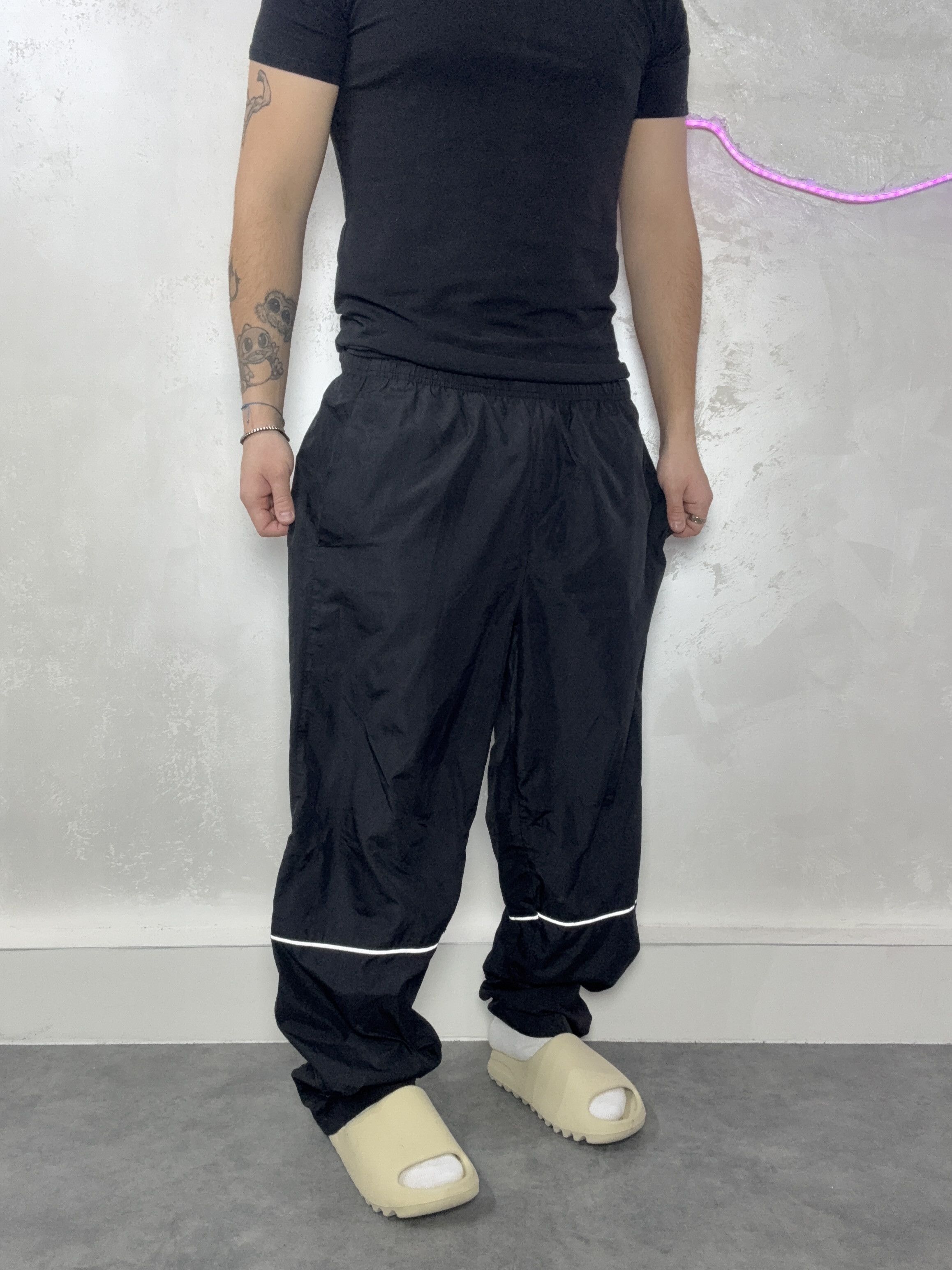 Nike Nike Reflective Nylon Track Pants Black Baggy 00s Smallogo Size US 34 / EU 50 - 2 Thumbnail