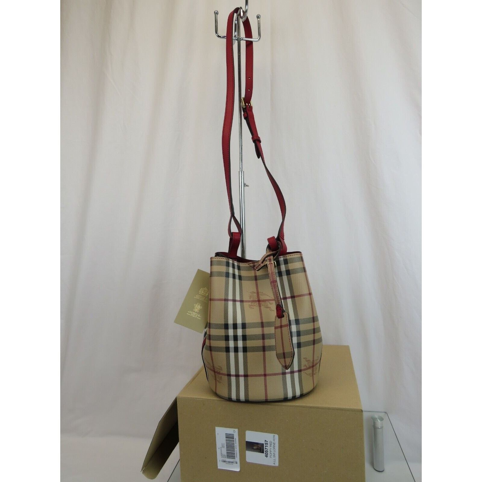 Burberry LORNE RED LEATHER HAYMAKET CHECK CROSSBODY BUCKET SMALL BAG Size ONE SIZE - 4 Thumbnail