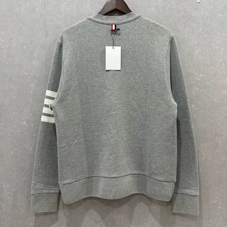 Thom Browne Thom Browne Gray four stripe knit cardigan Size US L / EU 52-54 / 3 - 2 Thumbnail