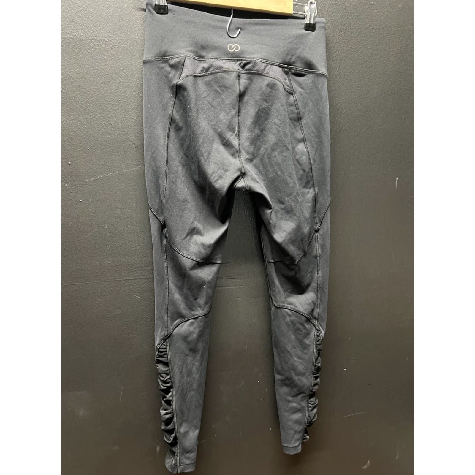 Vintage CALIA By Carrie Underwood Legging Black Zip Pocket Capri Medium Womens Activewear Pants Size 32" / US 10 / IT 46 - 3 Thumbnail