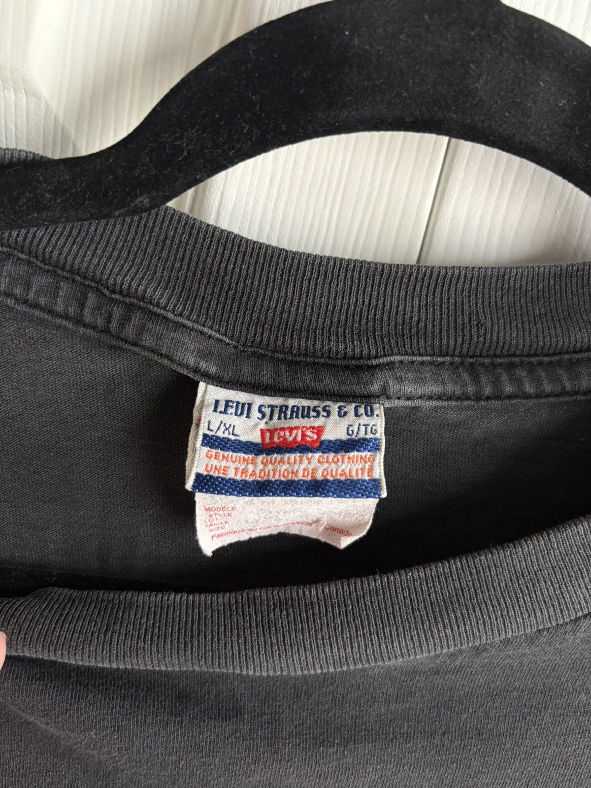 Levi's × Levi's Vintage Clothing × Vintage Levi’s Vintage Streetwear 90s Thrashed Black L T-shirt Size US L / EU 52-54 / 3 - 5 Thumbnail