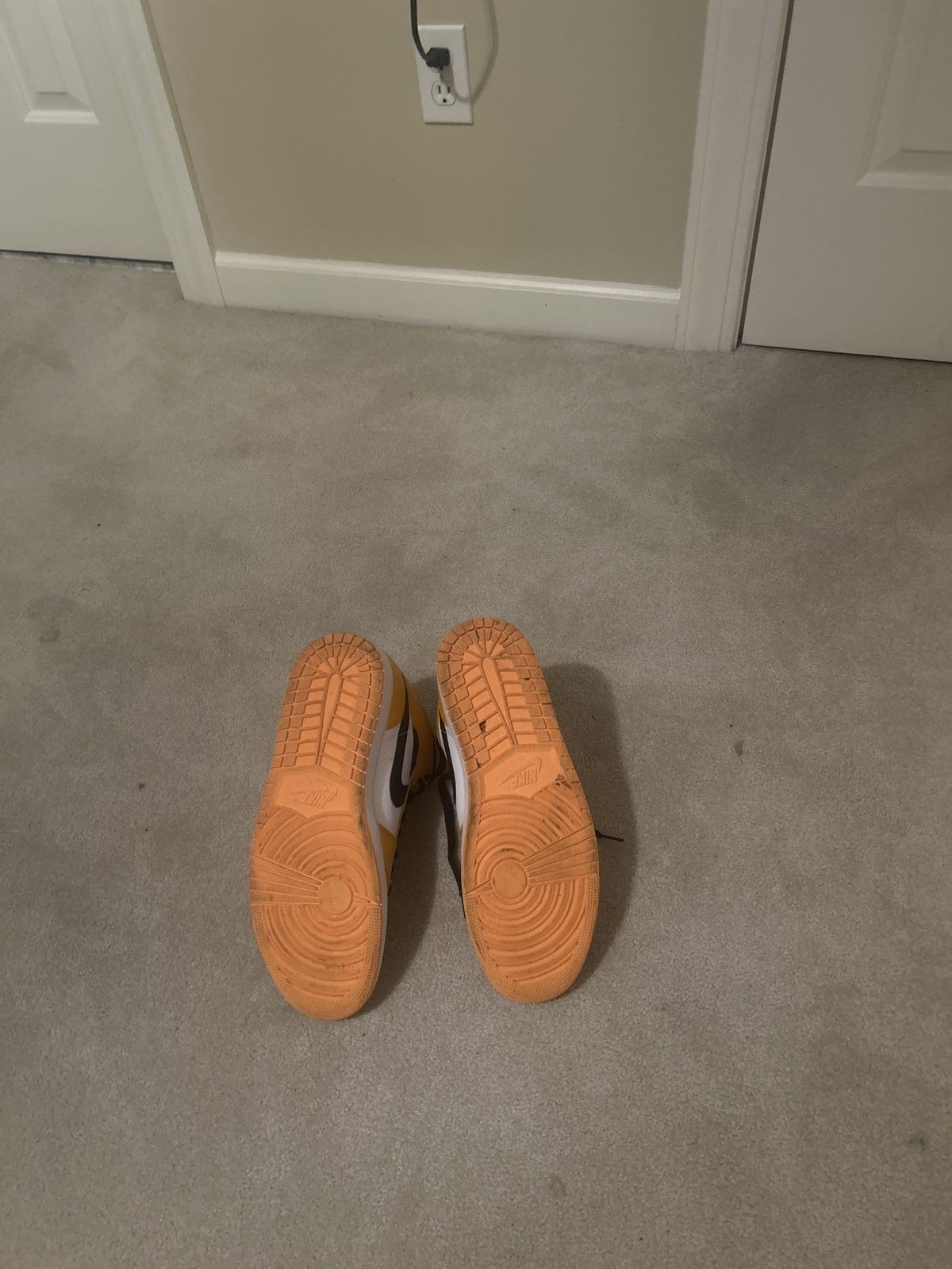 Nike Jordan 1 Size US 13 / EU 46 - 6 Thumbnail