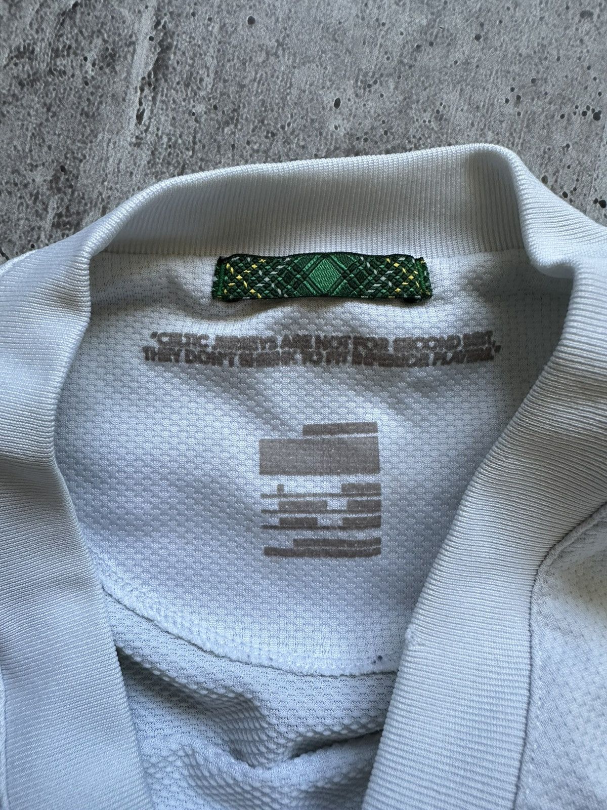 Nike 2009/10 Nike Celtic Vintage Third Kit Soccer Jersey Size US L / EU 52-54 / 3 - 13 Thumbnail