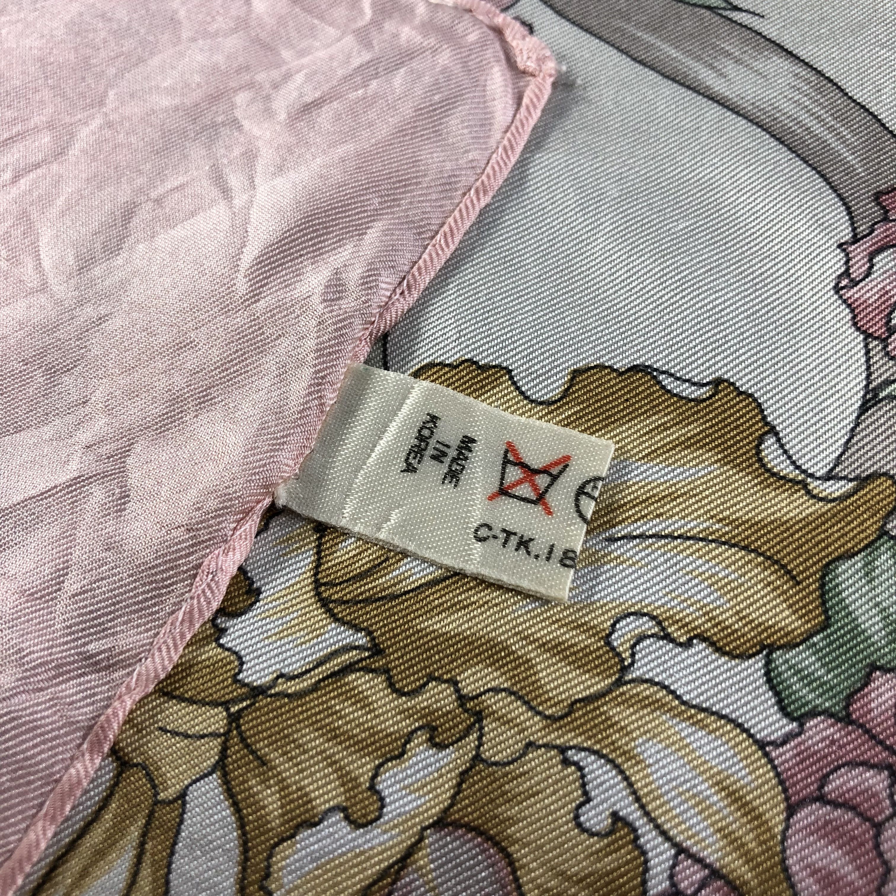 Japanese Brand Luxury Floral Silk Scarf M518 Size ONE SIZE - 4 Thumbnail