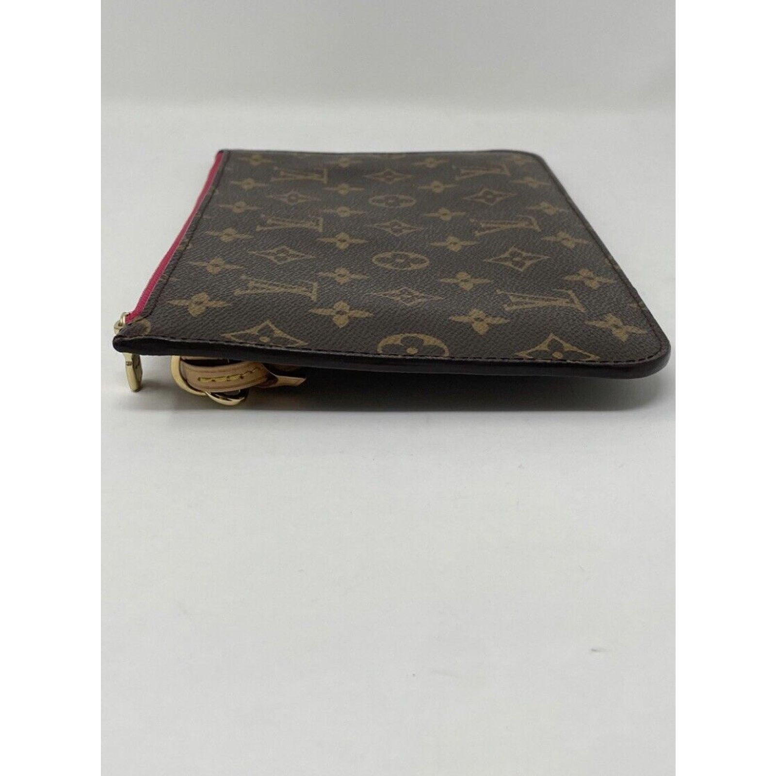 Louis Vuitton AUTHENTIC LOUIS VUITTON Large Monogram Pink Pouch Pochette Size ONE SIZE - 4 Thumbnail