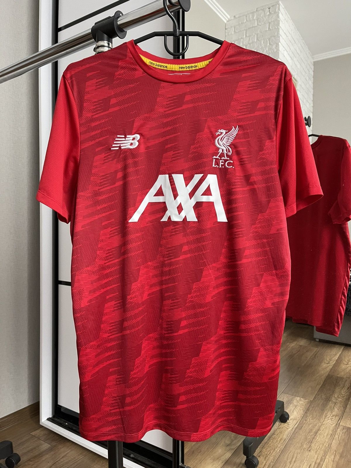 New Balance 2019/2020 Liverpool New Balance Soccer Jersey Shirt Size US L / EU 52-54 / 3 - 1 Thumbnail