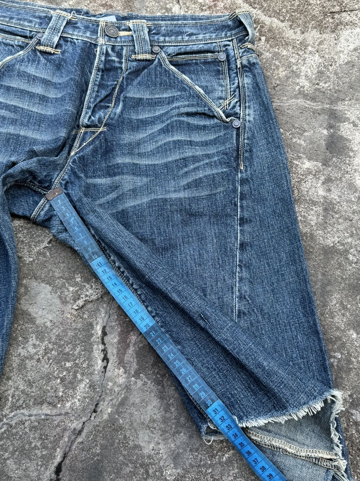 Levi's Engineered Buckle Belt Levis Jorts Styled Vintage Size US 29 - 10 Thumbnail