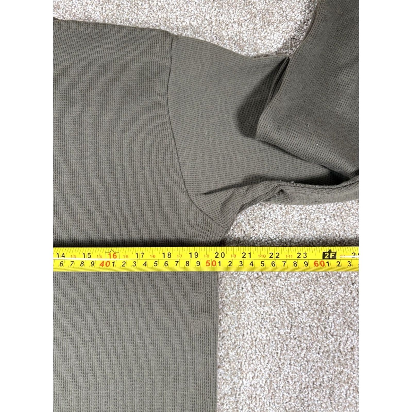 Halo Halo Master Chief Shirt Green Bungie Xbox 360 Thermal Long Sleeve XL Men Crew Neck Graphic Print 2000s Pop Culture Video Games Art Geek Mens Size US XL / EU 56 / 4 - 8 Thumbnail