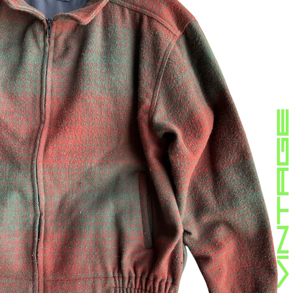 image of Woolrich Woolen Mills Woolrich Plaid Ombre Jackef_ Red/green_Xl, Men's