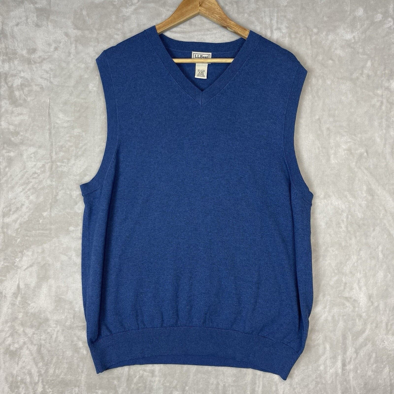 L.L. Bean L.L.Bean Men's XL Navy Cotton Cashmere V Neck Sweater Vest Size US XL / EU 56 / 4 - 1 Thumbnail