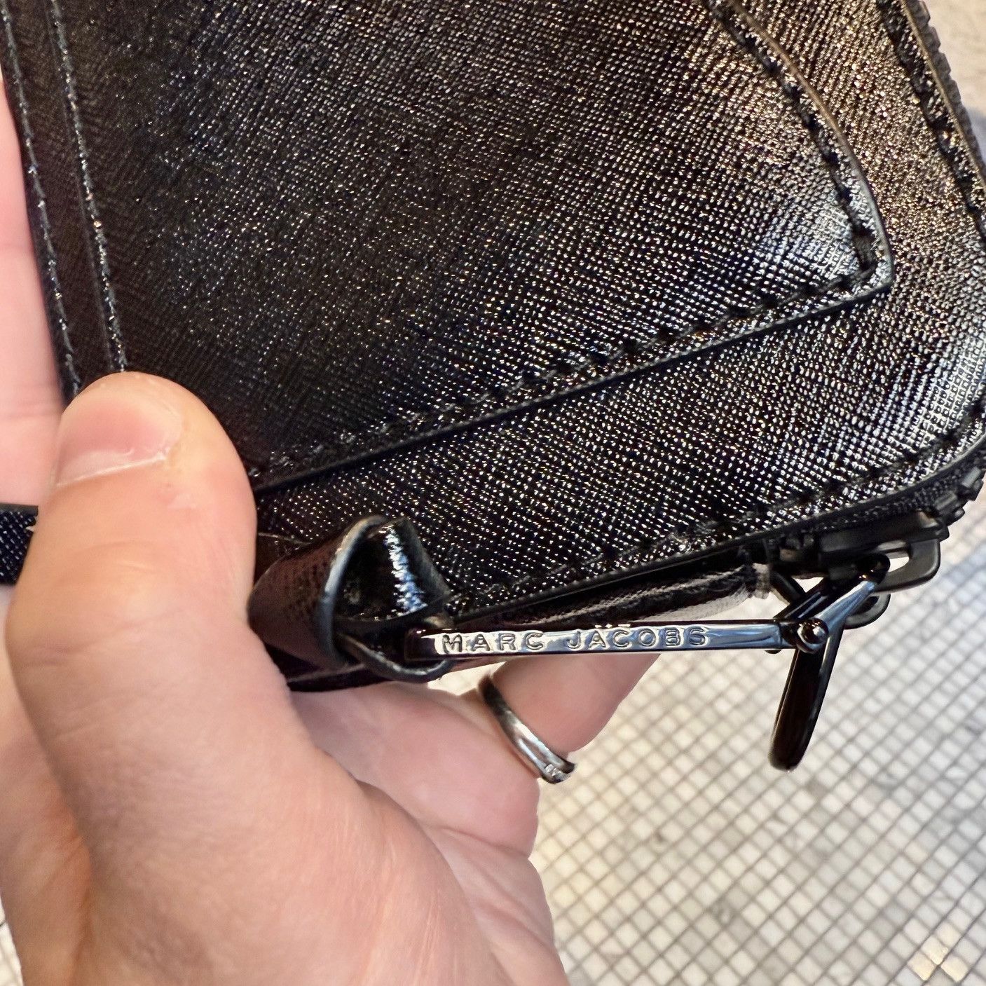 Marc Jacobs Marc Jacobs All Black Leather SnapShot Camera Bag Size ONE SIZE - 13 Thumbnail