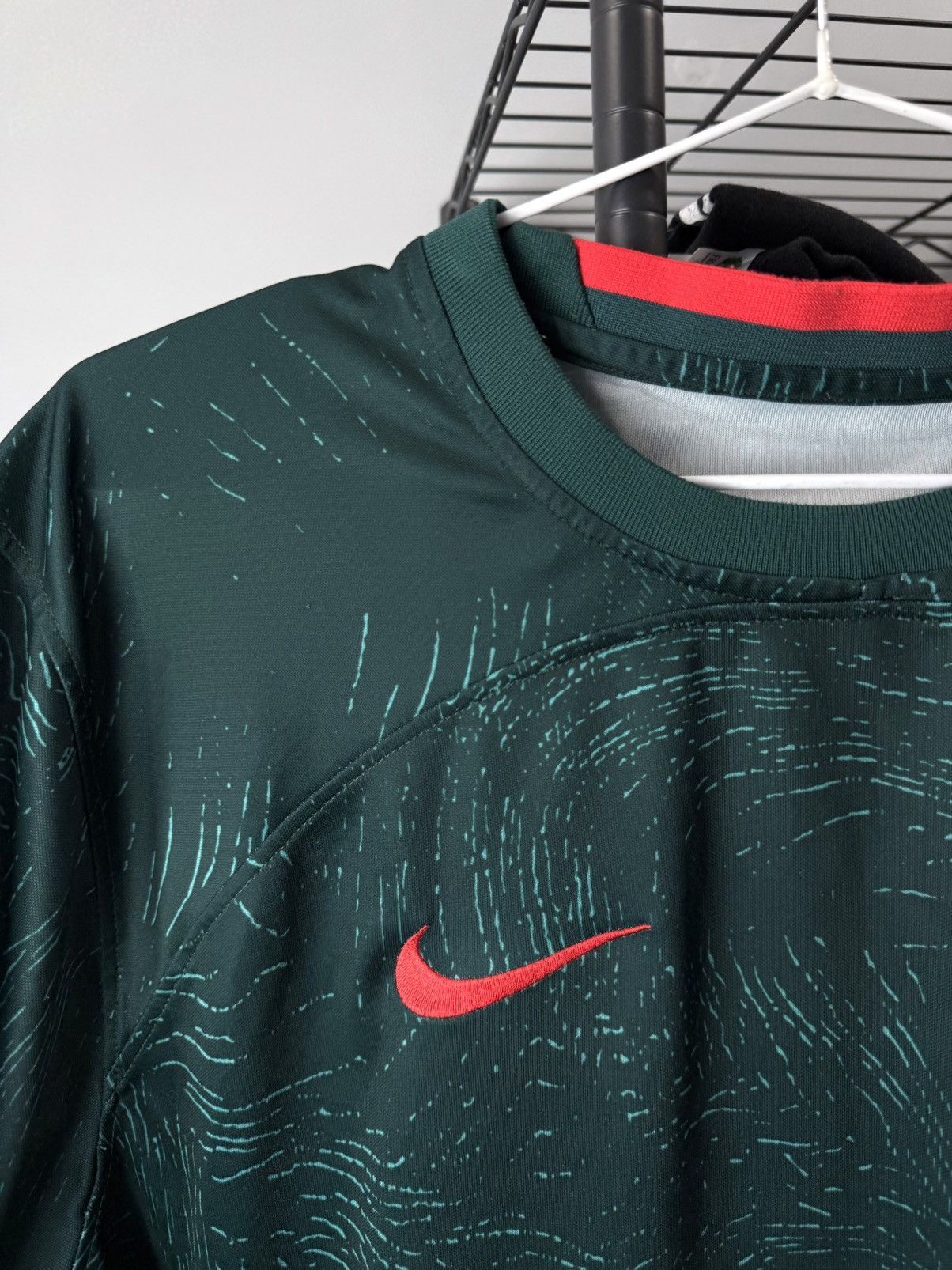 Nike Nike Liverpool Soccer Jersey T Shirt Football Size US XXL / EU 58 / 5 - 4 Thumbnail