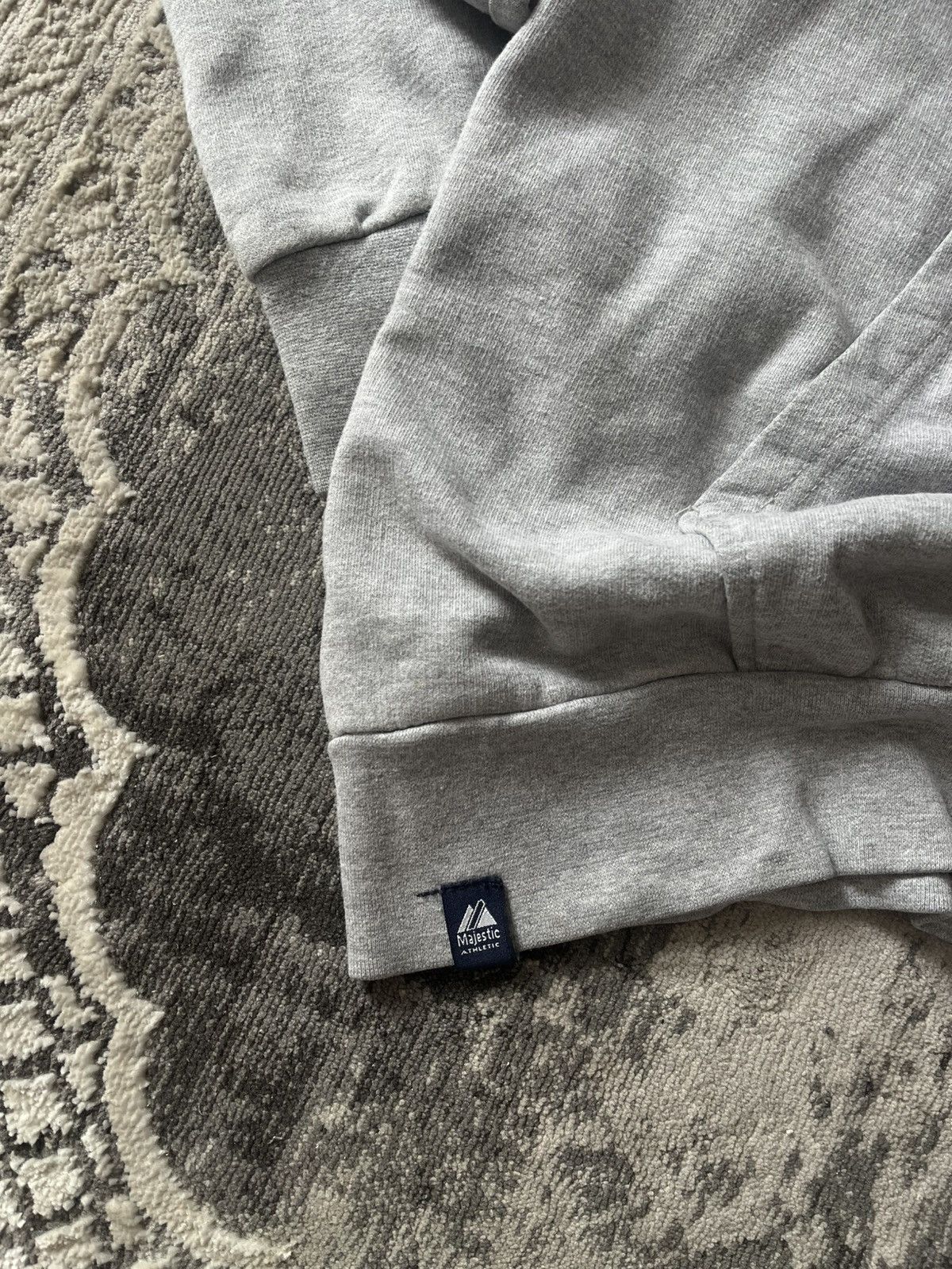New York Yankees New York Yankees Majestic Vintage Hoodie Streetwear New Era Size US XL / EU 56 / 4 - 5 Thumbnail