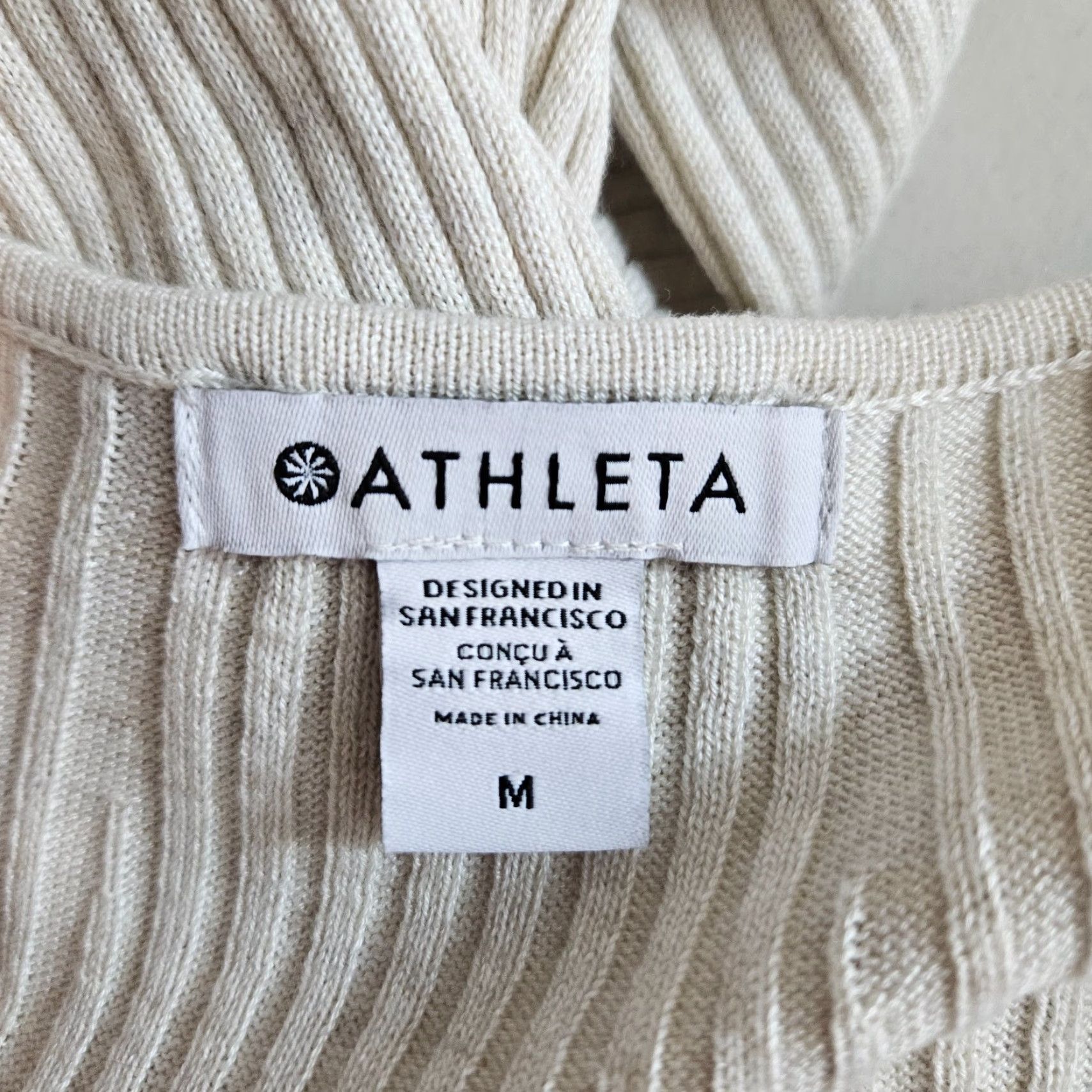 Athleta **Womens Athleta Reverie Sweater Dress Medium Beige V-Neck Knit** User: **Reverie Womens Athleta Beige Medium V-Neck Sweater Dress** Size M / US 6-8 / IT 42-44 - 5 Thumbnail