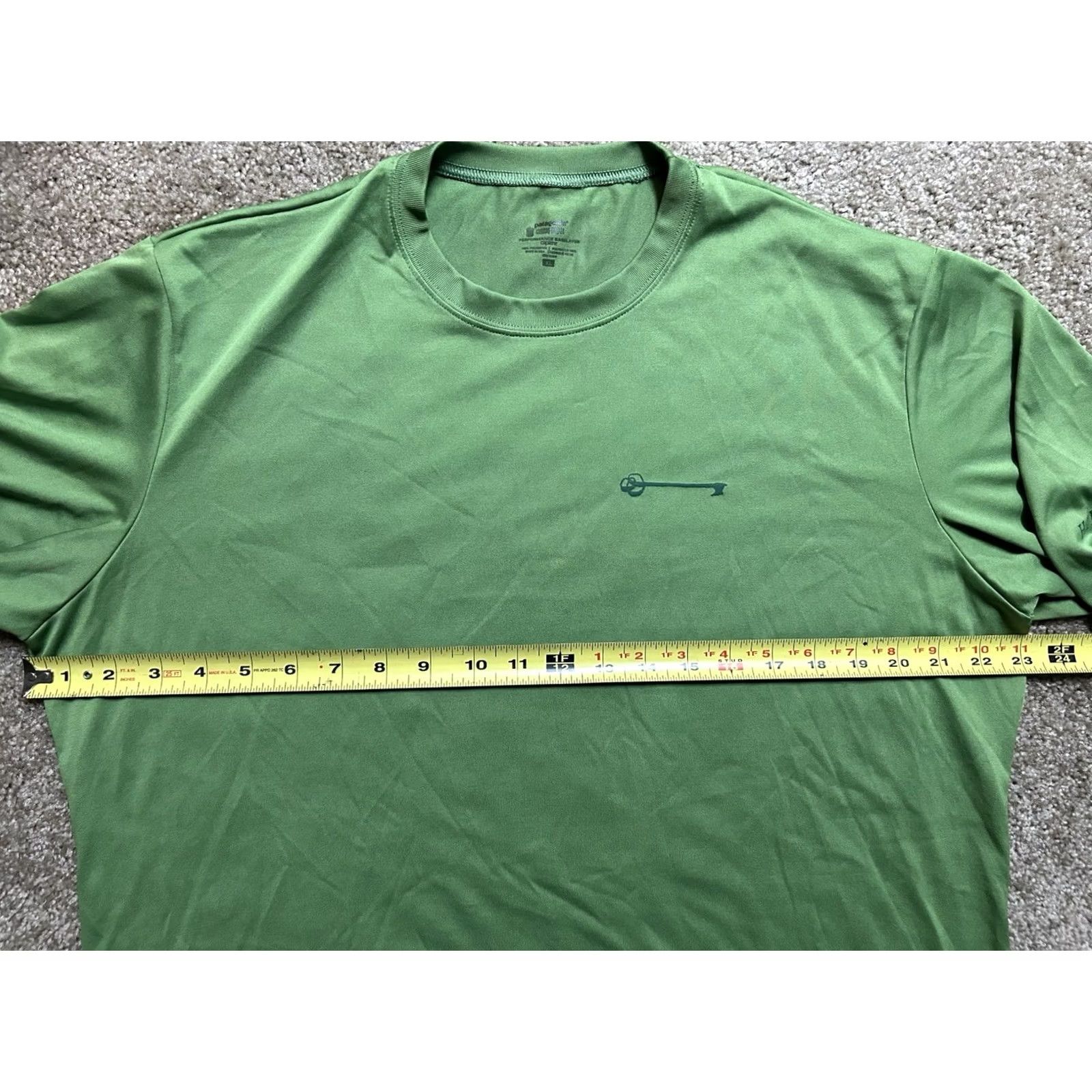 Patagonia VINTAGE Patagonia Capilene LightWeight Shirt Men’s XL Base Layer Performance Hideaway Shirt Size US XL / EU 56 / 4 - 8 Thumbnail