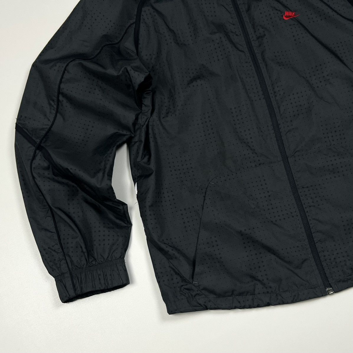 Nike Vintage Nike Black Nylon Y2K Zip Track Jacket Size M Size US M / EU 48-50 / 2 - 10 Thumbnail