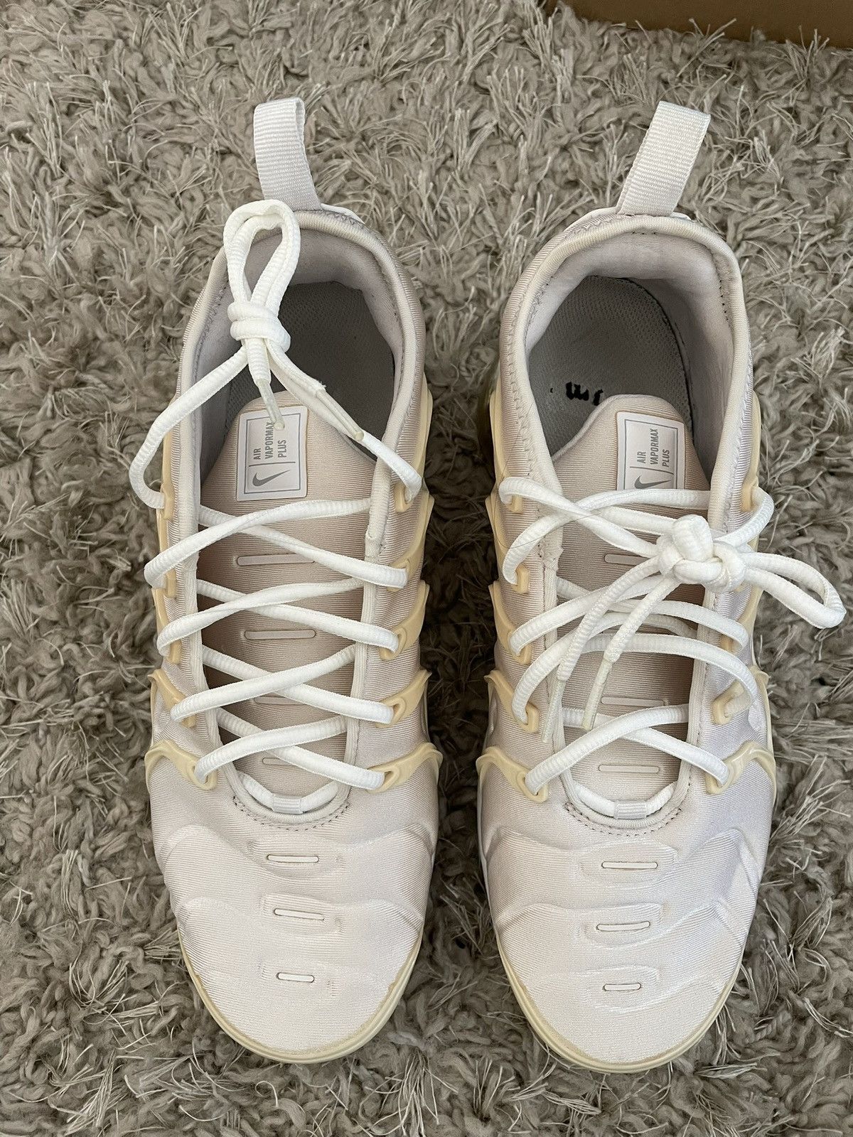 Nike Nike Air Vapormax Triple White Size US 8 / EU 41 - 6 Thumbnail