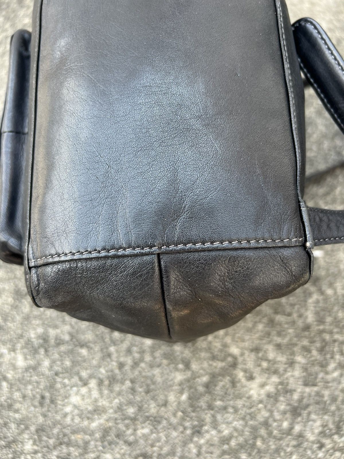 Leather Vintage 80s 90s Norma Kamali Patina Black Leather Backpack Size ONE SIZE - 13 Thumbnail