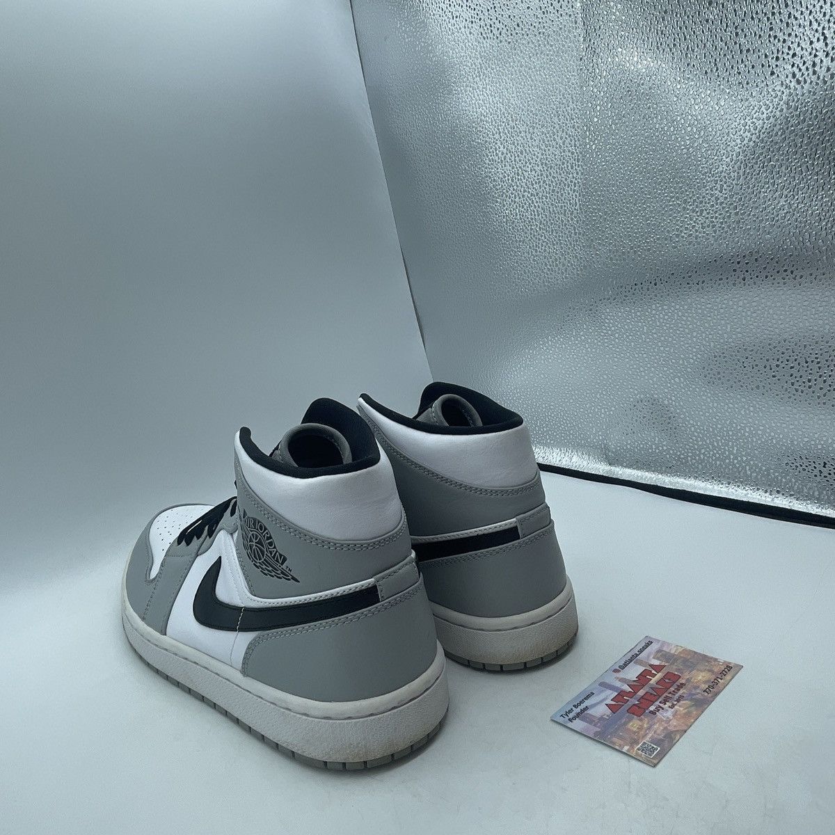 Jordan Brand Air Jordan 1 mid smoke grey Size US 9.5 / EU 42-43 - 4 Thumbnail