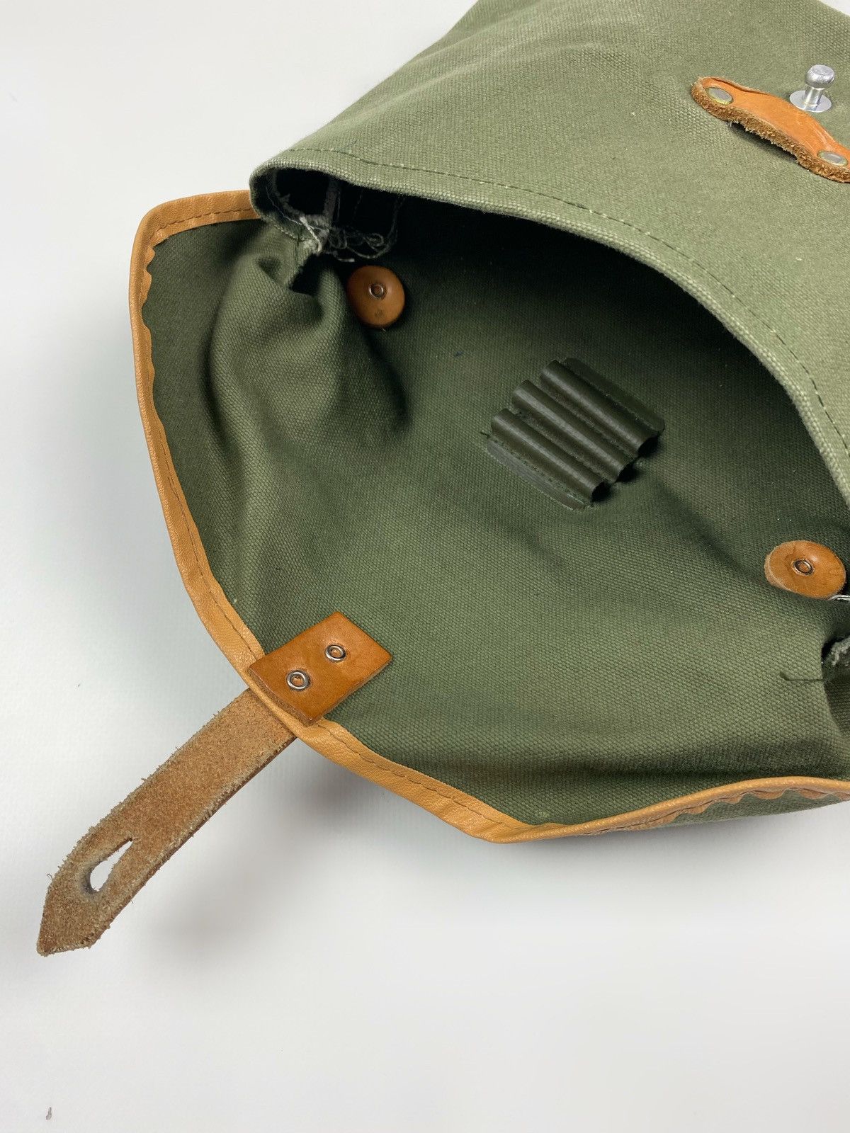 Vintage 60s 70s Vintage Hunter Green Canvas Essentials Shoulder Bag Size ONE SIZE - 5 Thumbnail