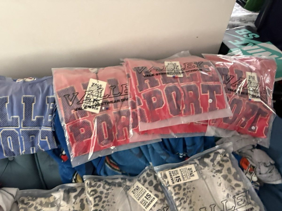 Vale Brand New red Valley Sport tee shirt Size US XL / EU 56 / 4 - 2 Thumbnail