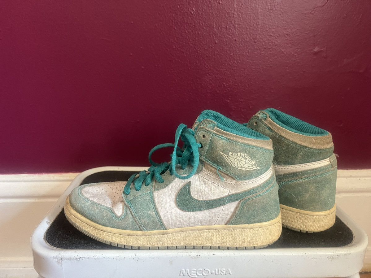Nike Nike Air Jordan 1 Retro High OG Turbo Green Size US 5.5 / EU 38 - 5 Thumbnail