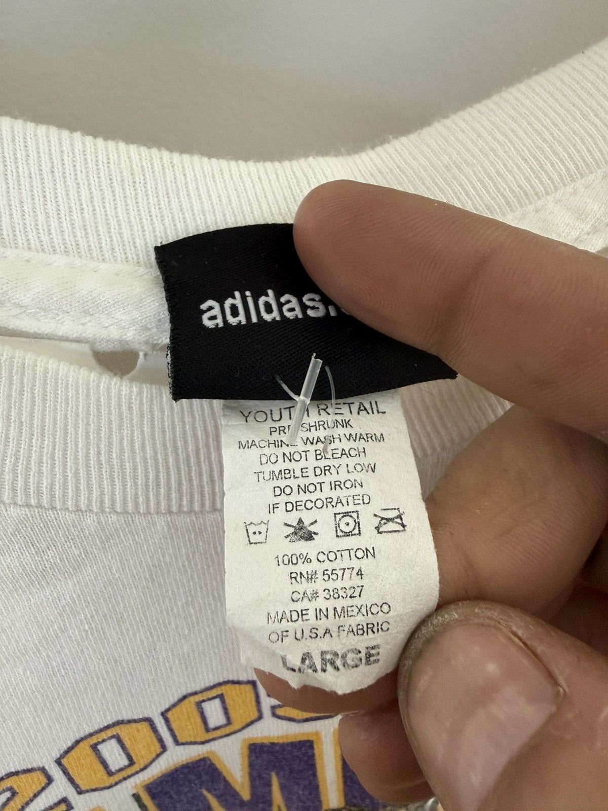 Vintage Vintage 2009 Lakers Championship tee (Youth XL Fits XS/S) Size US XS / EU 42 / 0 - 3 Thumbnail