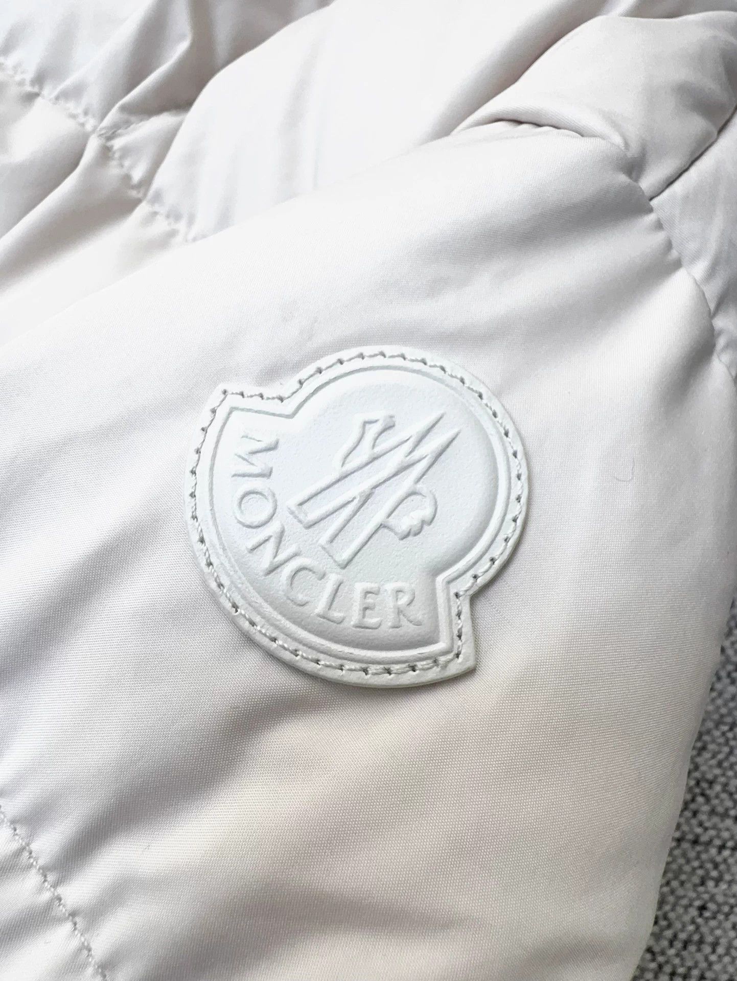Moncler Moncler Caramagne belted short down jacket cream size 2 Size M / US 6-8 / IT 42-44 - 5 Thumbnail