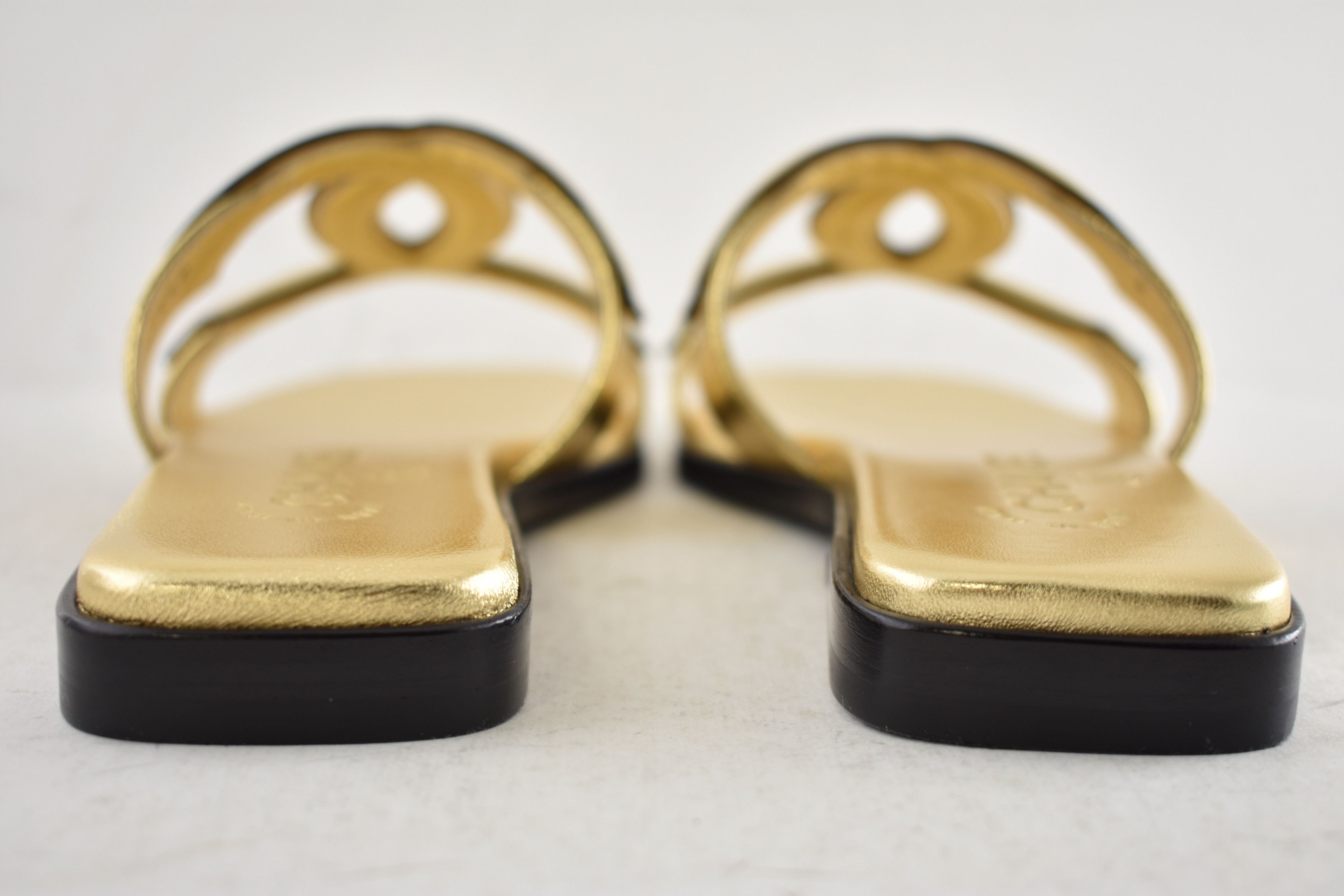 Chanel 26S Golden Leather XL CC Logo Mule Slide Flat Sandal 40 Size US 10 / IT 40 - 19 Thumbnail