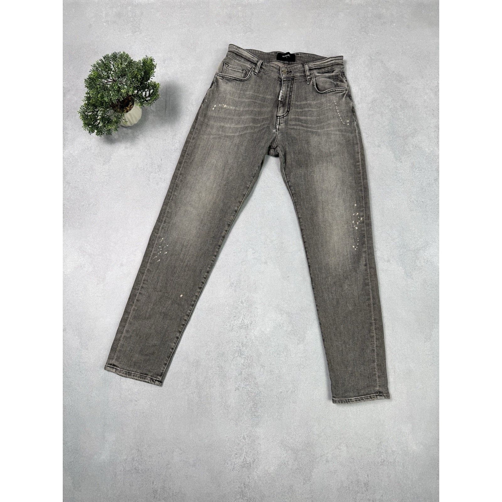 Represent Clo. Represet Clo Men Grey Jeans Size 31 Denim Pants Size US 31 - 1 Thumbnail