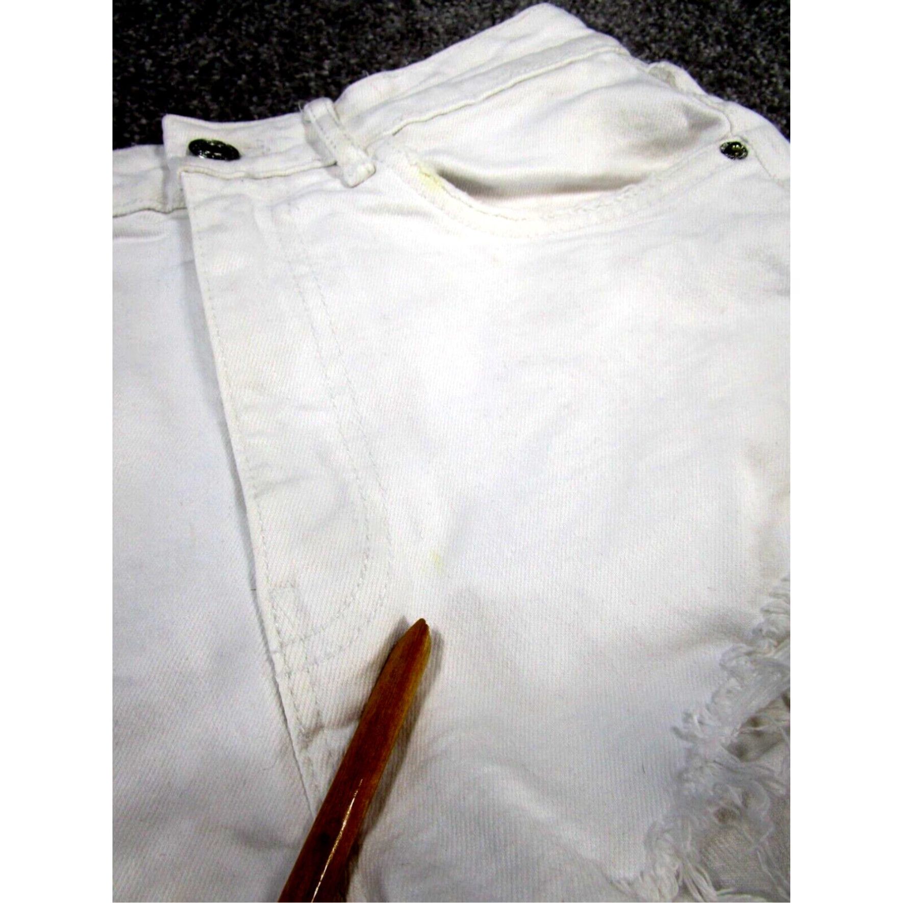 Zara Womens Zara Shorts 4 White Denim Cut Offs Extra Large XL Size 27" / US 4 / IT 40 - 2 Thumbnail