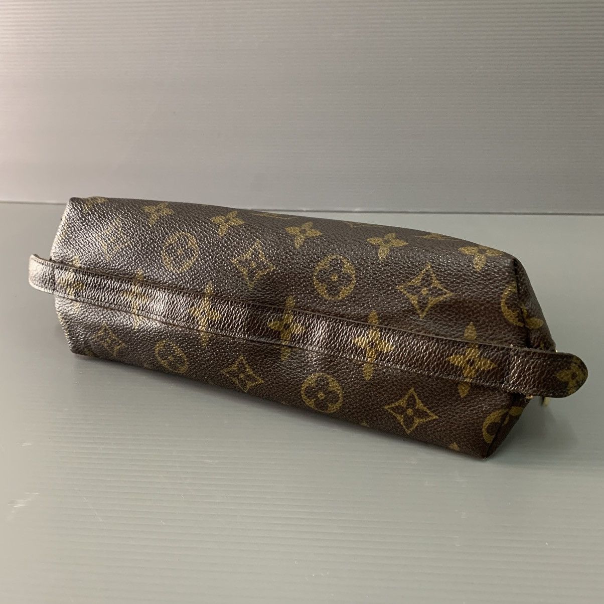 Louis Vuitton Louis Vuitton Makeup Clutch Bag Size ONE SIZE - 7 Thumbnail