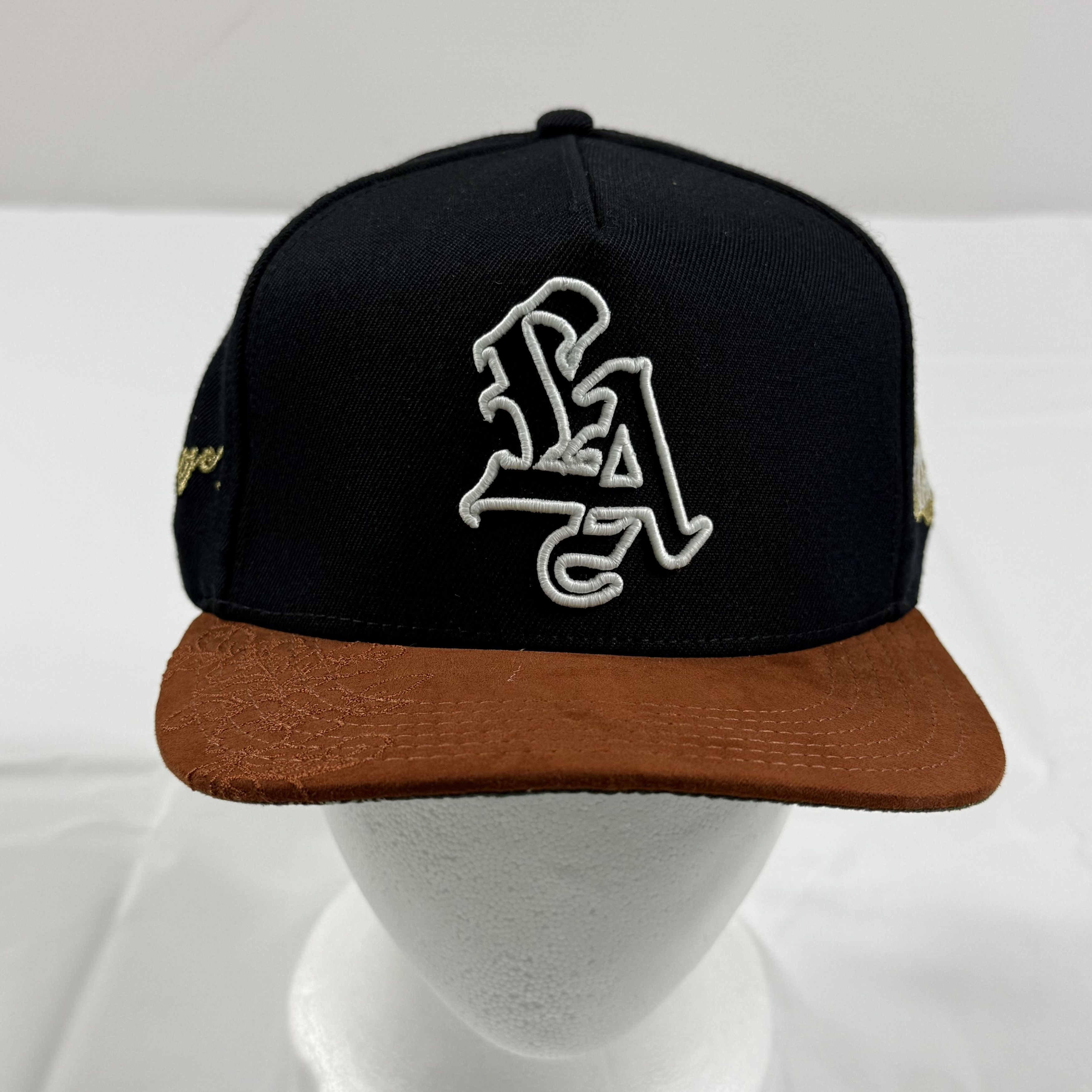 Other Dvniel.luu. LA City of Angels Snapback Suede Brim LA Size ONE SIZE - 1 Thumbnail