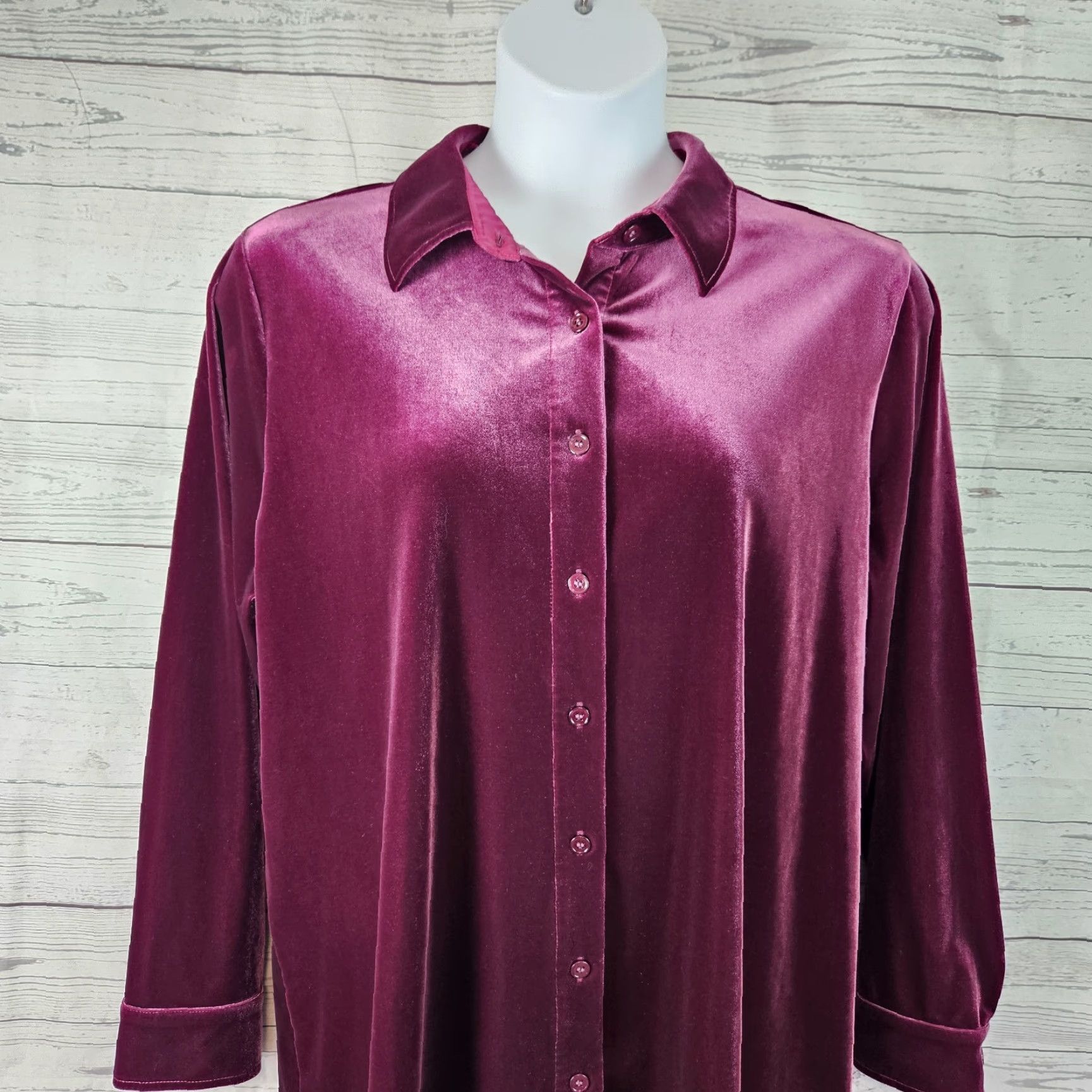 Soft Surroundings Soft Surroundings Velvet Button-Up Top Womens Sz 1X Dark Raspberry Long Sleeve Tunic Size XL / US 12-14 / IT 48-50 - 2 Thumbnail
