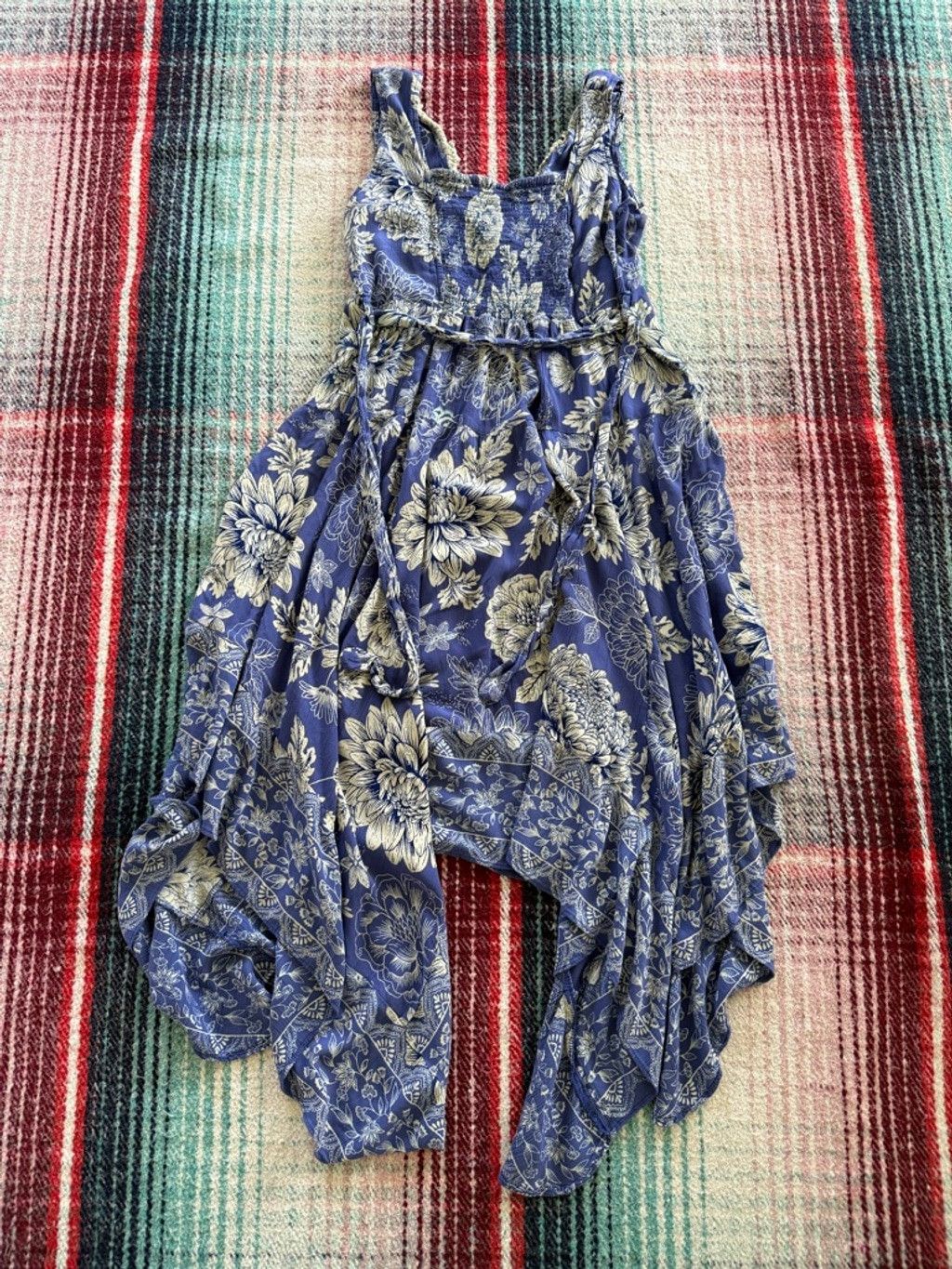 Vintage Women's Nostalgia Blue & White Floral Asymmetrical Rayon Wra Size M / US 6-8 / IT 42-44 - 3 Thumbnail