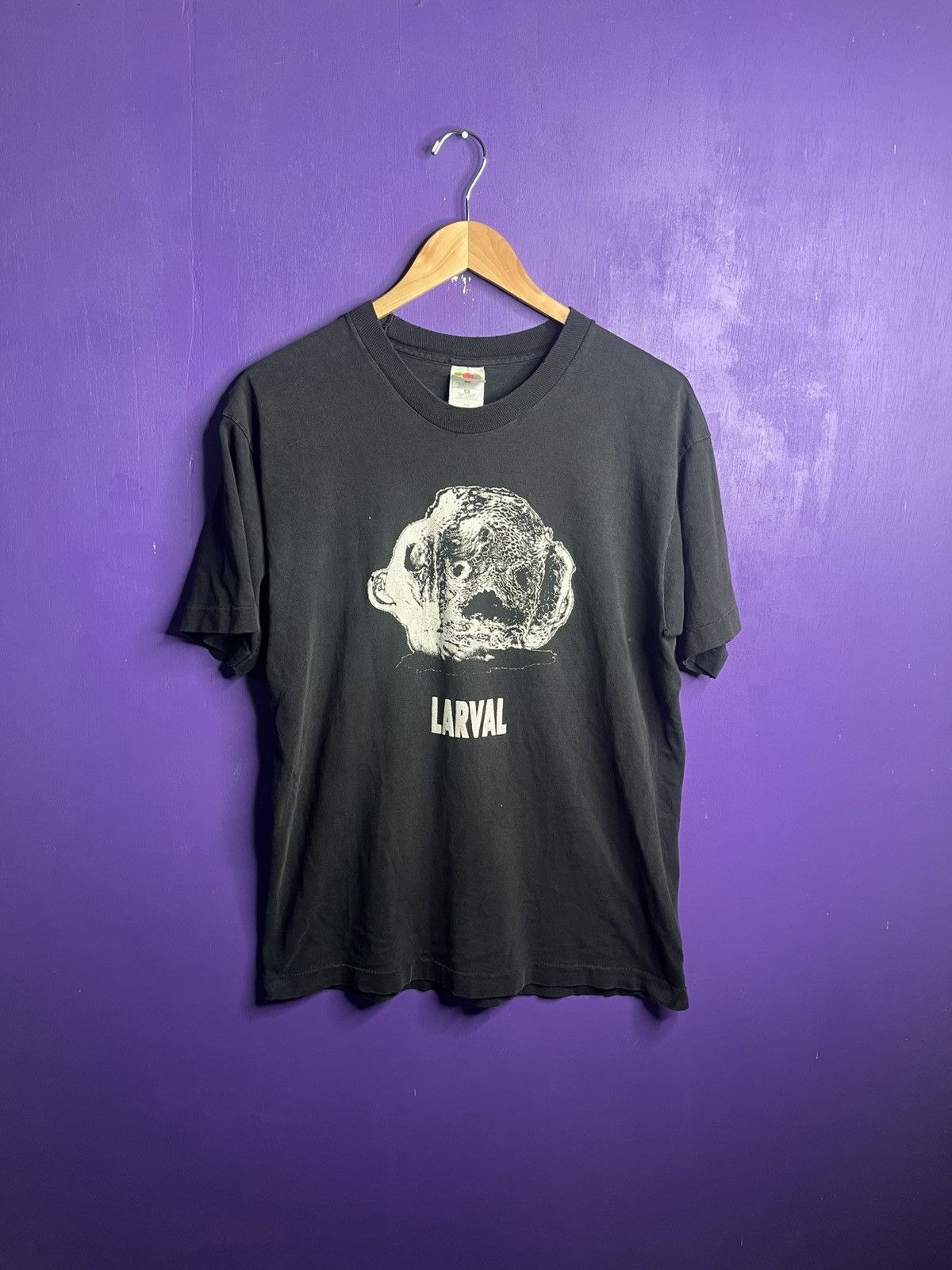 Vintage Vintage 90s Larval mysterious germ monster t-shirt Size US L / EU 52-54 / 3 - 1 Thumbnail