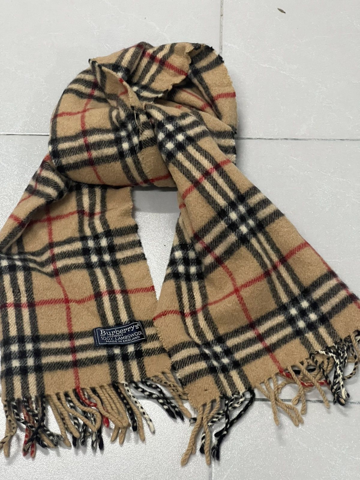 Burberry × Vintage Burberrys Of London - Vintage LAMBSWOOL Scarf Size ONE SIZE - 1 Thumbnail